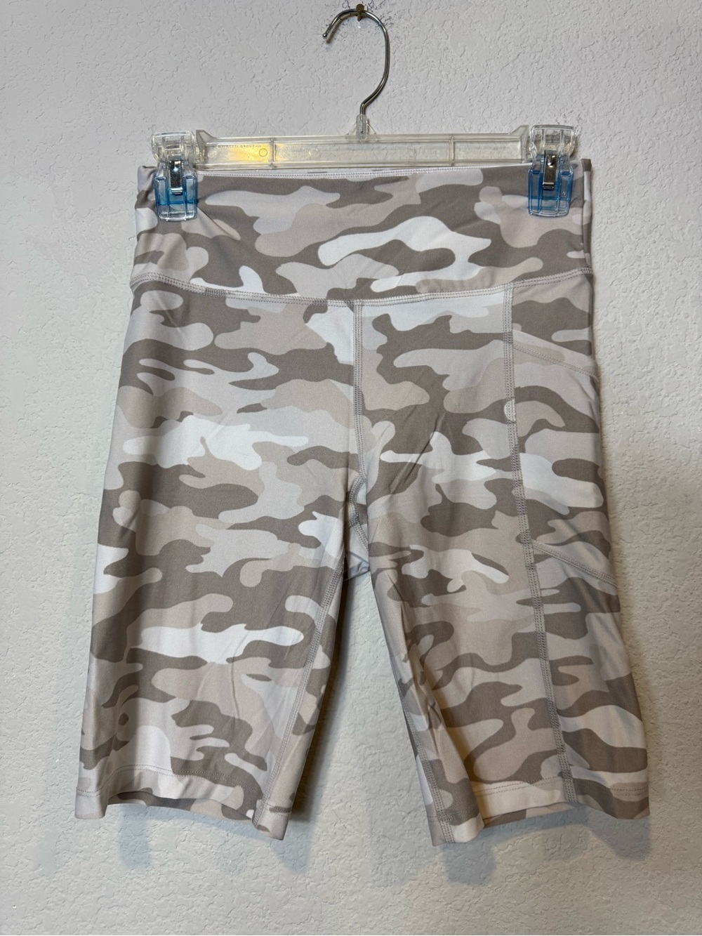 Calvin Klein Performance Neutral Camo Athletic Bike Shorts Beige/Gray Women’s S